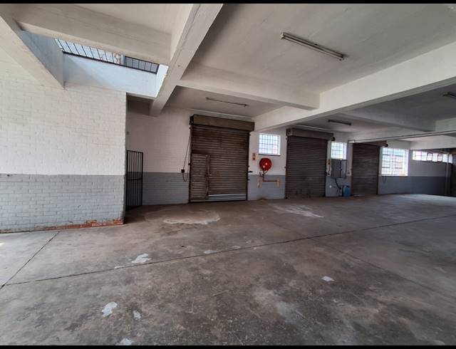 900M² WAREHOUSE TO LET IN BENROSE